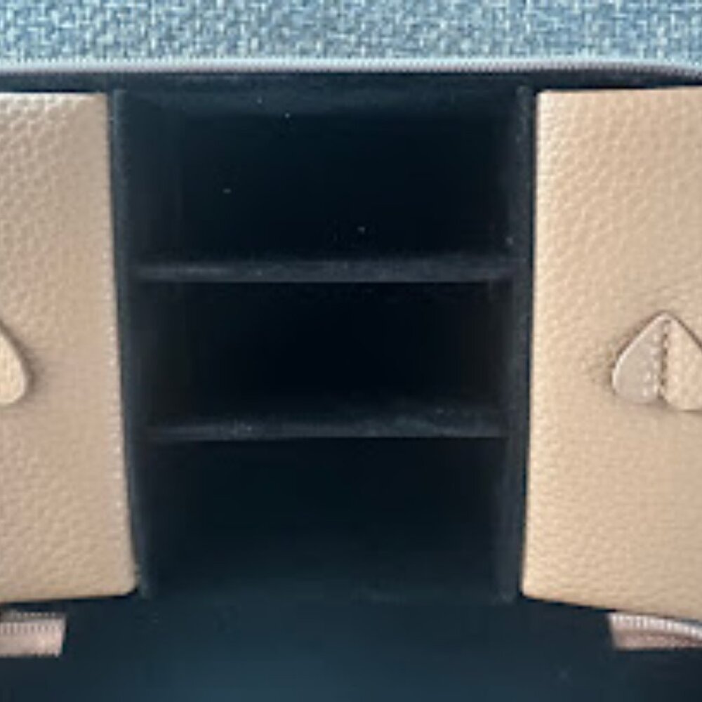 Jewelry Case (travel or small home storage) - Picture 2 of 7